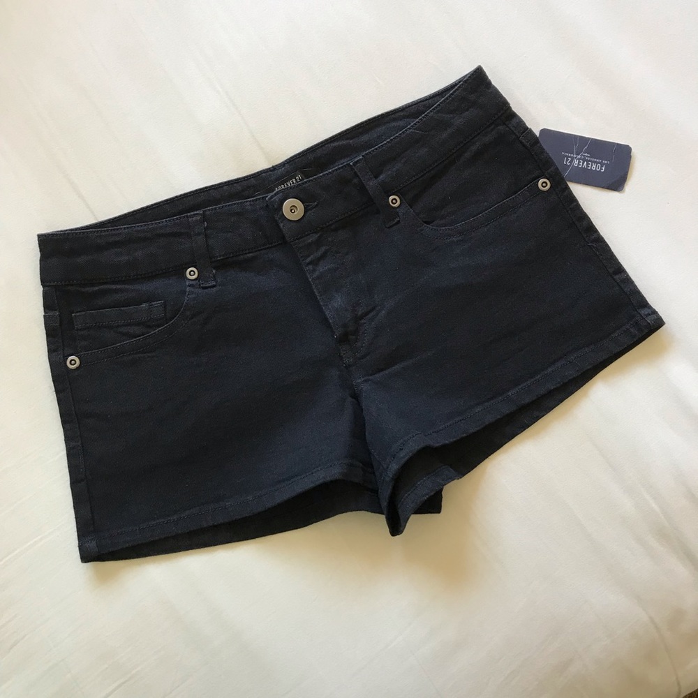 FOREVER 21 Black Short Short